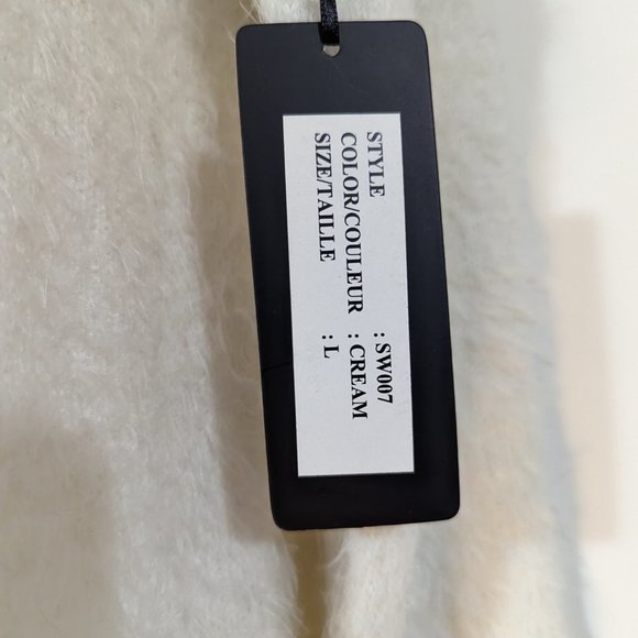 NWT Cream Carreli Jeans Eyelash Long Sweater Size: L - Picture 12 of 13